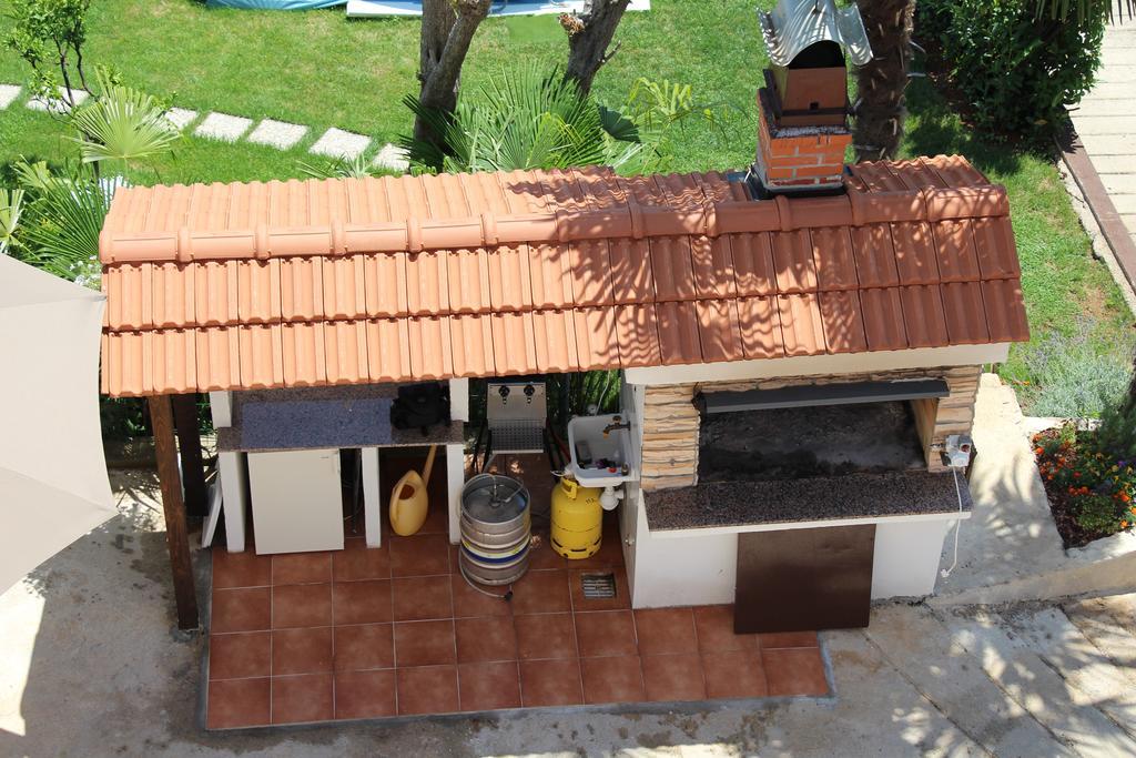 Apartmani Villa Christina Icici Exterior photo